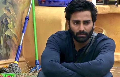 Bigg Boss 10 Winner Manveer Gurjar Rushes To Noida From Mumbai, Here's ...