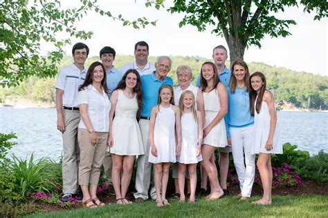 extended-family-portrait - New Hampshire Photography : Cheetah Design Studio