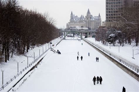 Skating on The Rideau Canal | Amusing Planet