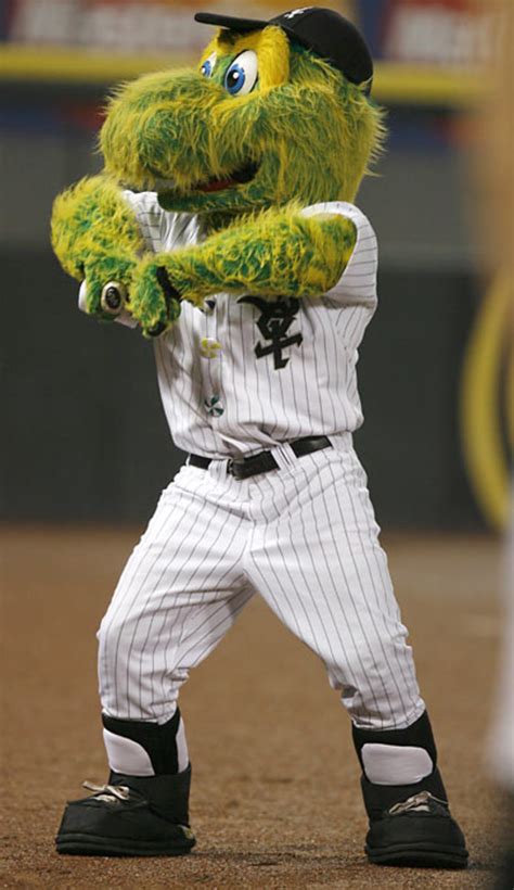 Baltimore Orioles mascot fights back after fan takes low blow during ...