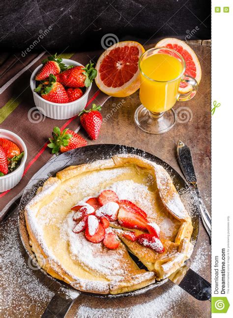 Dutch baby pancake stock photo. Image of cooking, meal - 71044666