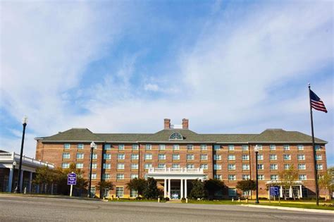 Hilton Garden Inn Suffolk Riverfront in Suffolk (VA) - See 2023 Prices