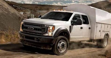 How much is the 2021 Ford F-450 Towing Capacity? Discover with Chart. - The Car Towing