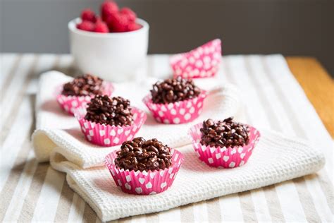 Healthy Chocolate Rice Crispy Cakes - Housebound with Kids