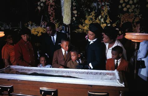 23 Incredible Full-Color Pictures Of Martin Luther King Jr.