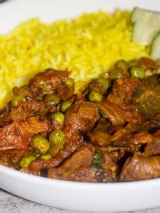 Chicken Gizzard Curry (Easy Pangra Curry) - Chaos Of Flavor