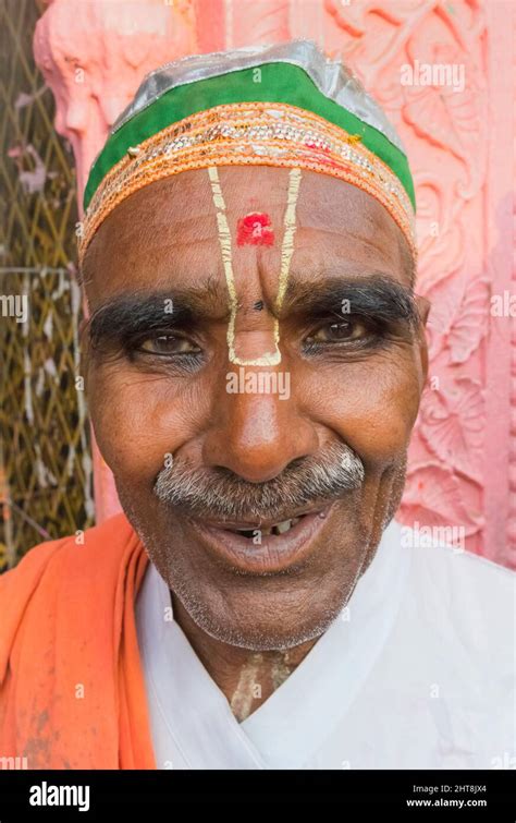 An old Indian man in traditional clothing, Baldeo, Mathura District ...