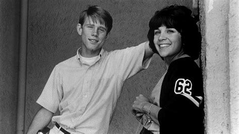 Ron Howard Recalls Cindy Williams Teaching Him How to Kiss for 'American Graffiti': 'She Had to ...