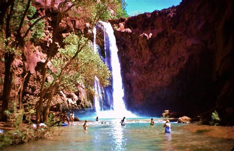 Mooney Falls, Grand Canyon | Famous waterfalls, Grand canyon, Around the worlds