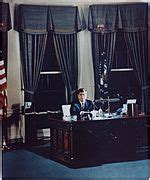 Category:John F. Kennedy at the Resolute desk - Wikimedia Commons