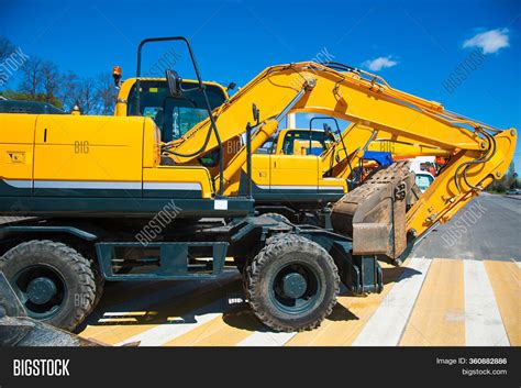 Road Construction Image & Photo (Free Trial) | Bigstock