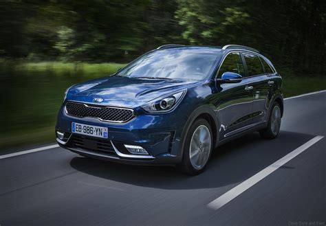 Kia Niro Wins Green SUV Of The Year Award