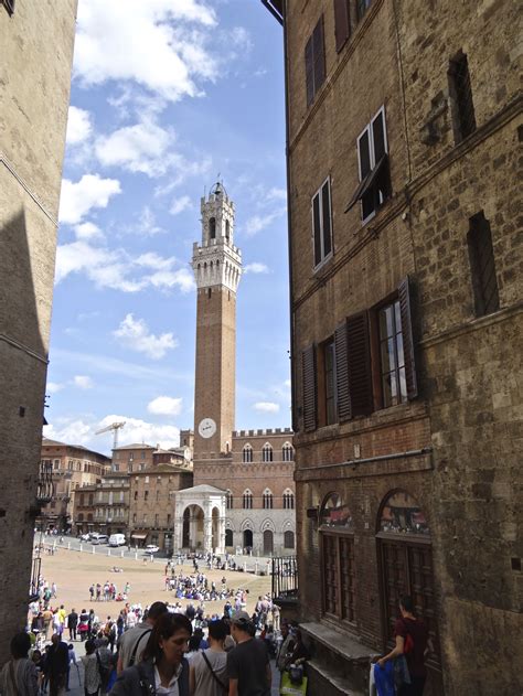 Siena, Piazza del Campo, foto by Jean-Paul Harreman | Italy tours, Ferry building san francisco ...