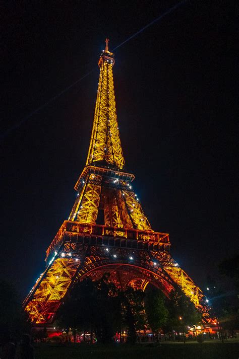 Eiffel Tower Lights | I didn't know I was going to catch the… | Flickr