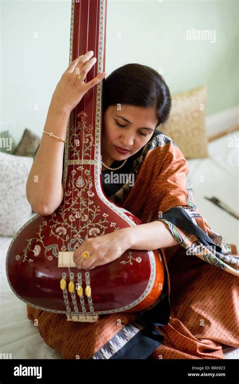 Tambura -Hindustani (North Indian) Classical Music Stock Photo - Alamy