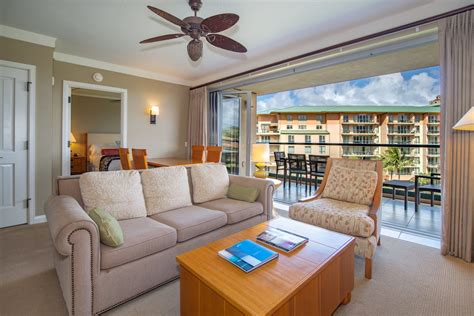 Rooms & suites with ocean views | Outrigger Honua Kai Resort & Spa