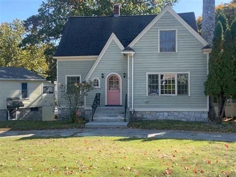 Bedford, NH Real Estate - Bedford Homes for Sale | realtor.com®