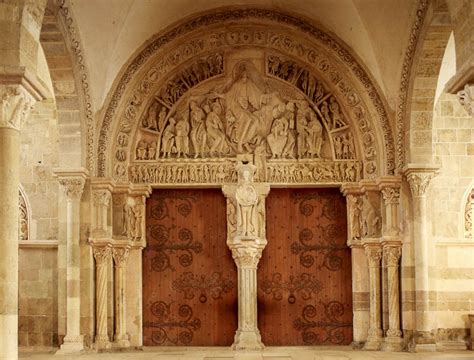 Vézelay Abbey portal - Exploring Art with Alessandro