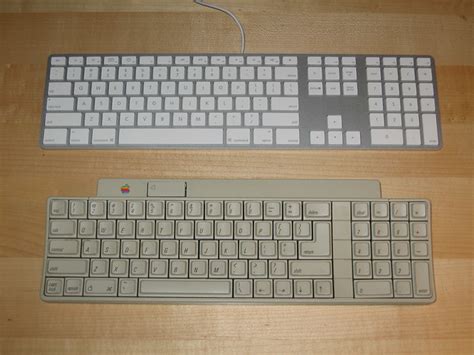 Apple Keyboard vs. Apple IIgs keyboard (circa 1986) | Flickr - Photo Sharing!