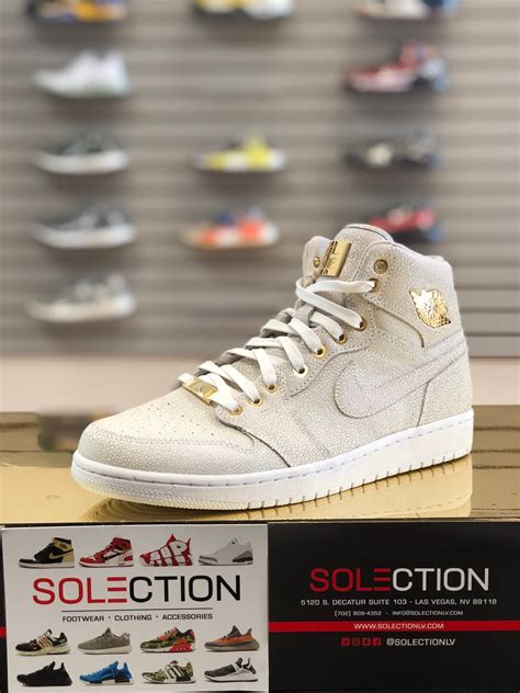 Air Jordan 1 Retro "Pinnacle" White 705075 130