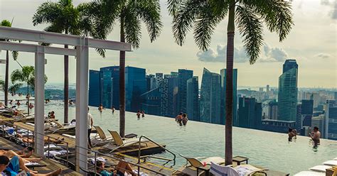 15 Incredible Hotel Pools In Singapore To Dive Into In 2022 | URBAN ...