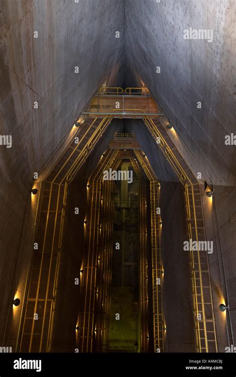 itaipu dam inside detail looking down Stock Photo - Alamy