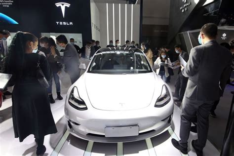 Tesla recalls more than 2 million vehicles over risk of Autosteer ...