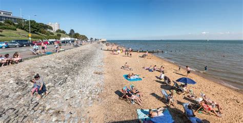 Beach in Southend on sea editorial stock photo. Image of sunbathing - 94988493