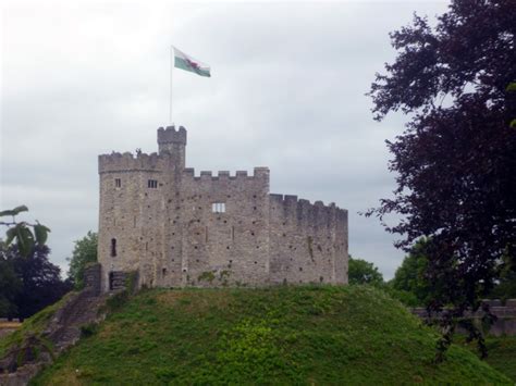 Cardiff Castle - Castell Caerdydd | Transceltic - Home of the Celtic ...