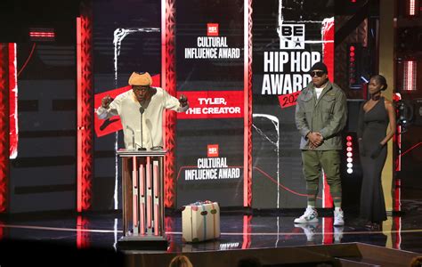 Here are all the winners from the 2021 BET Hip Hop Awards