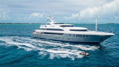 Best Yachts to Charter in the Caribbean this Winter