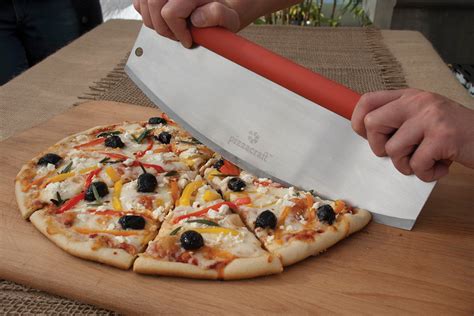 Soft-Grip Rocking Pizza Cutter | Pizzacraft