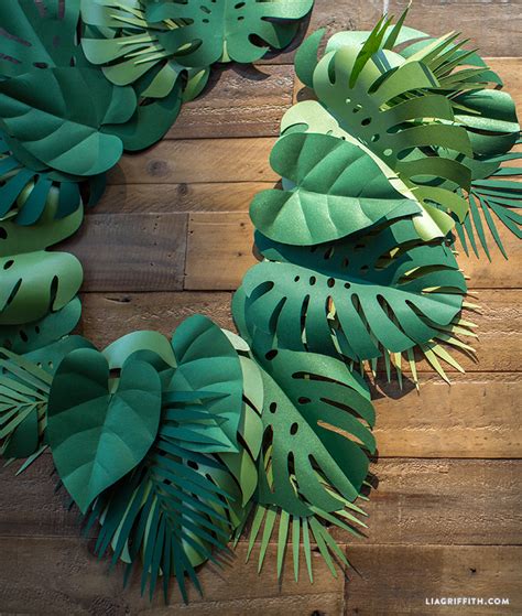 Get Your Party Sizzlin' with This Tropical Paper Leaf Garland! | Paper ...