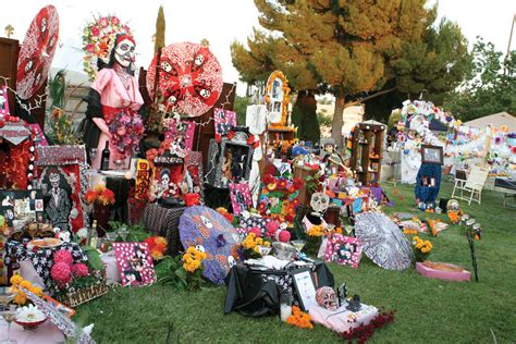 Día de los Muertos - Daily Trojan