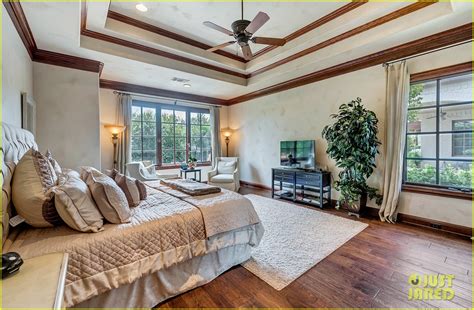 Go Inside Selena Gomez's Texas Dream Home! | Photo 1070870 - Photo ...