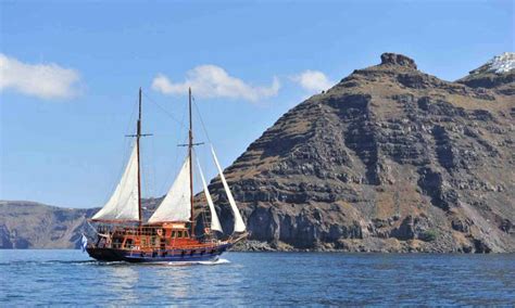 Santorini Volcano Cruise including Hot Springs, Thirassa & Oia - Fira (Santorini) | Project ...