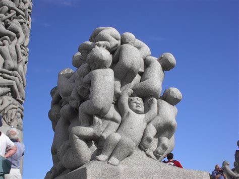 Photo-ops: Sculpture Garden: Vigeland Sculpture Garden - Oslo, Norway