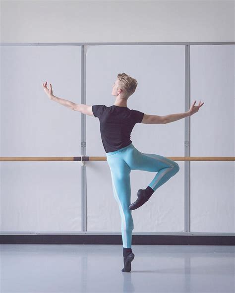 Ballerino Ballet | Male ballet dancers, Male dancer, Ballet boys