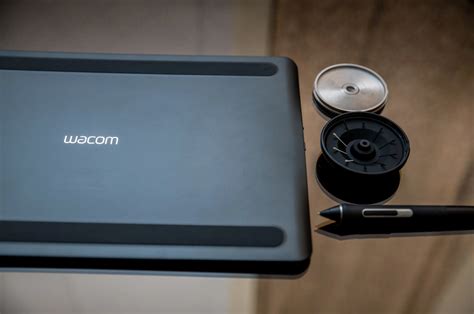 Wacom Intuos Pro Medium 2018 Review: Worth It In 2021? - Appuals