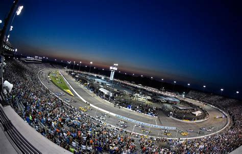 Daytona International Speedway Featured Live Event Tickets & 2024 Schedules | SeatGeek