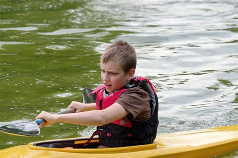 Kayaking For Kids: How To Teach Your Kids Learn Kayaking - John Low