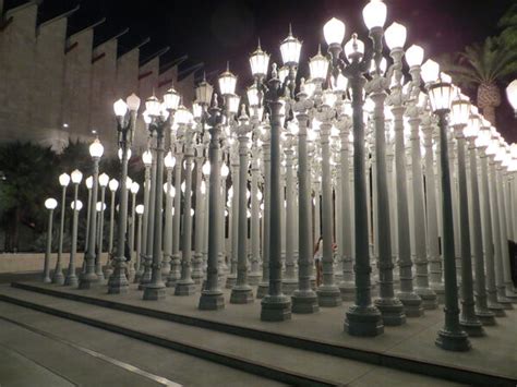 Urban Light – Los Angeles, California - Atlas Obscura