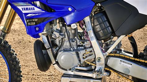 Yamaha YZ250 - Features and Technical Specifications