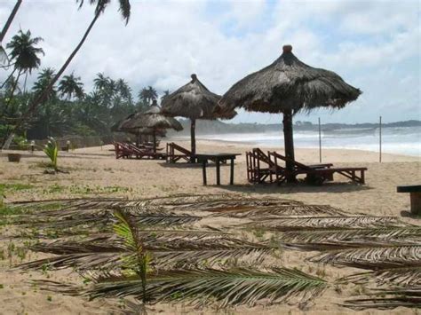 Ghana Guide And Blog: Ghana beaches from Cape Coast west to Axim