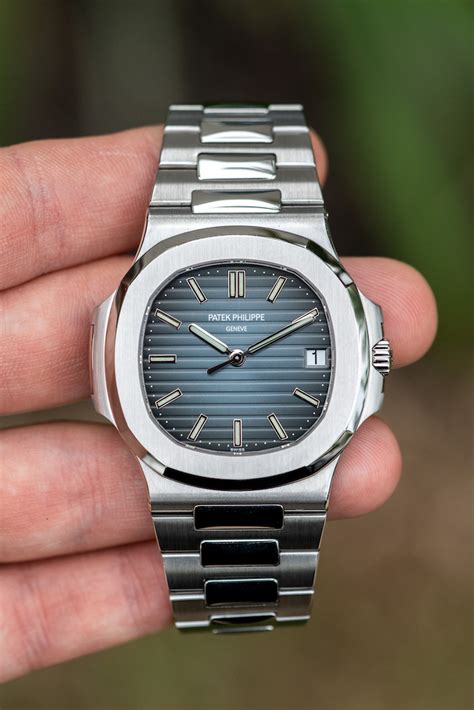 Review of the Legendary Blue Dial Steel Patek Philippe Nautilus 5711 – Raymond Lee Jewelers