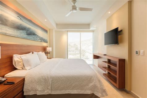 Hampton Inn & Suites by Hilton Los Cabos San José del Cabo, BCS, MX - Reservations.com