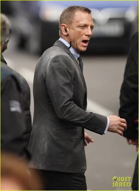 Daniel Craig & Javier Bardem: 'Skyfall' Set!: Photo 2638034 | Daniel Craig, Javier Bardem ...