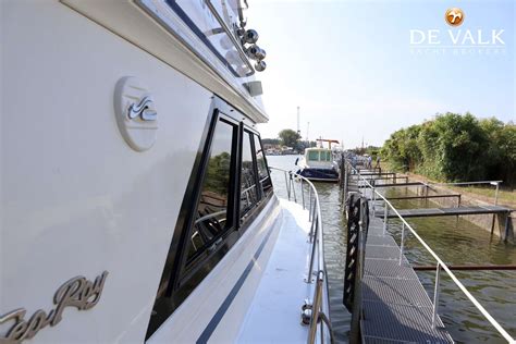 SEA RAY 380 AFT CABIN motor yacht for sale | De Valk Yacht broker