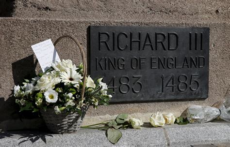 Richard III Receives a Proper Burial, Centuries After His Death - Newsweek