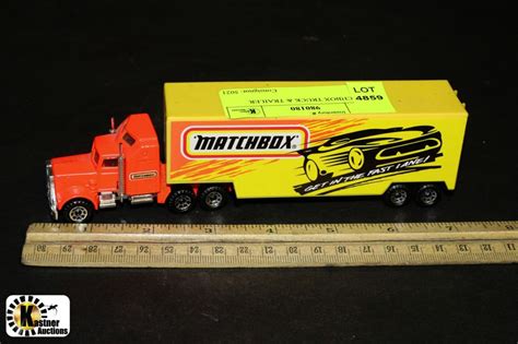 MATCHBOX TRUCK & TRAILER